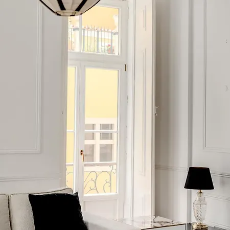 Апартаменти Chiado Deluxe By Homing Лісабон