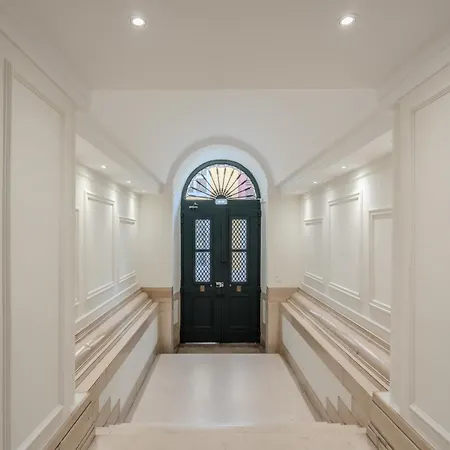 Chiado Deluxe By Homing Апартаменти Лісабон